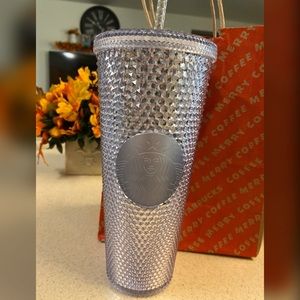 Starbucks 2019 silver studded tumbler 🥰